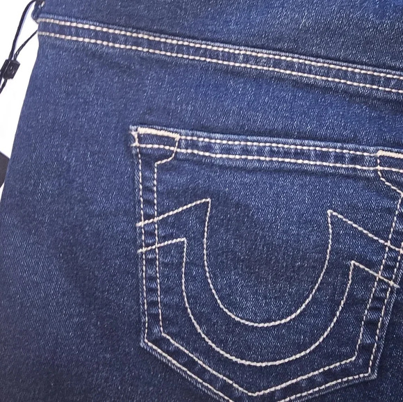 JENNIE MID RISE RAW HEM SHORT - Picture 8 of 11